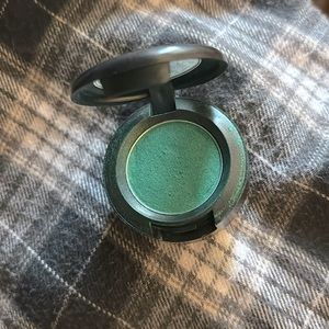 Mac Frost green eyeshadow.